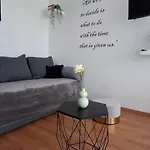 Apartament Mellon *