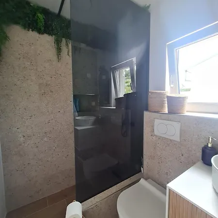 Apartment Mellon